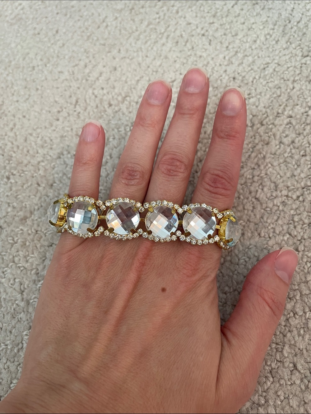 Sparkly bracelet - gold tone